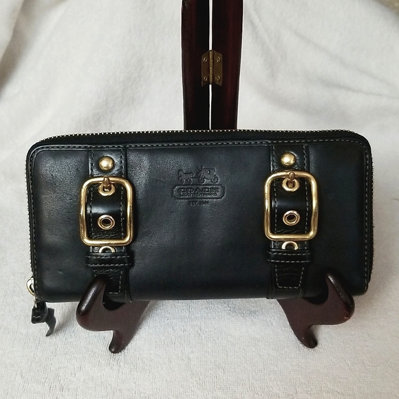 Authentic Coach Longline Wallet🖤 - Picture 1 of 5
